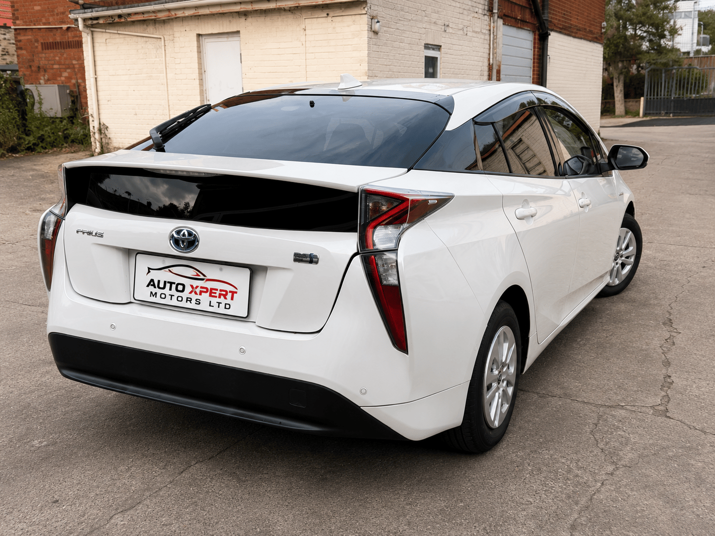 Toyota  Prius  A 2017 – image 6