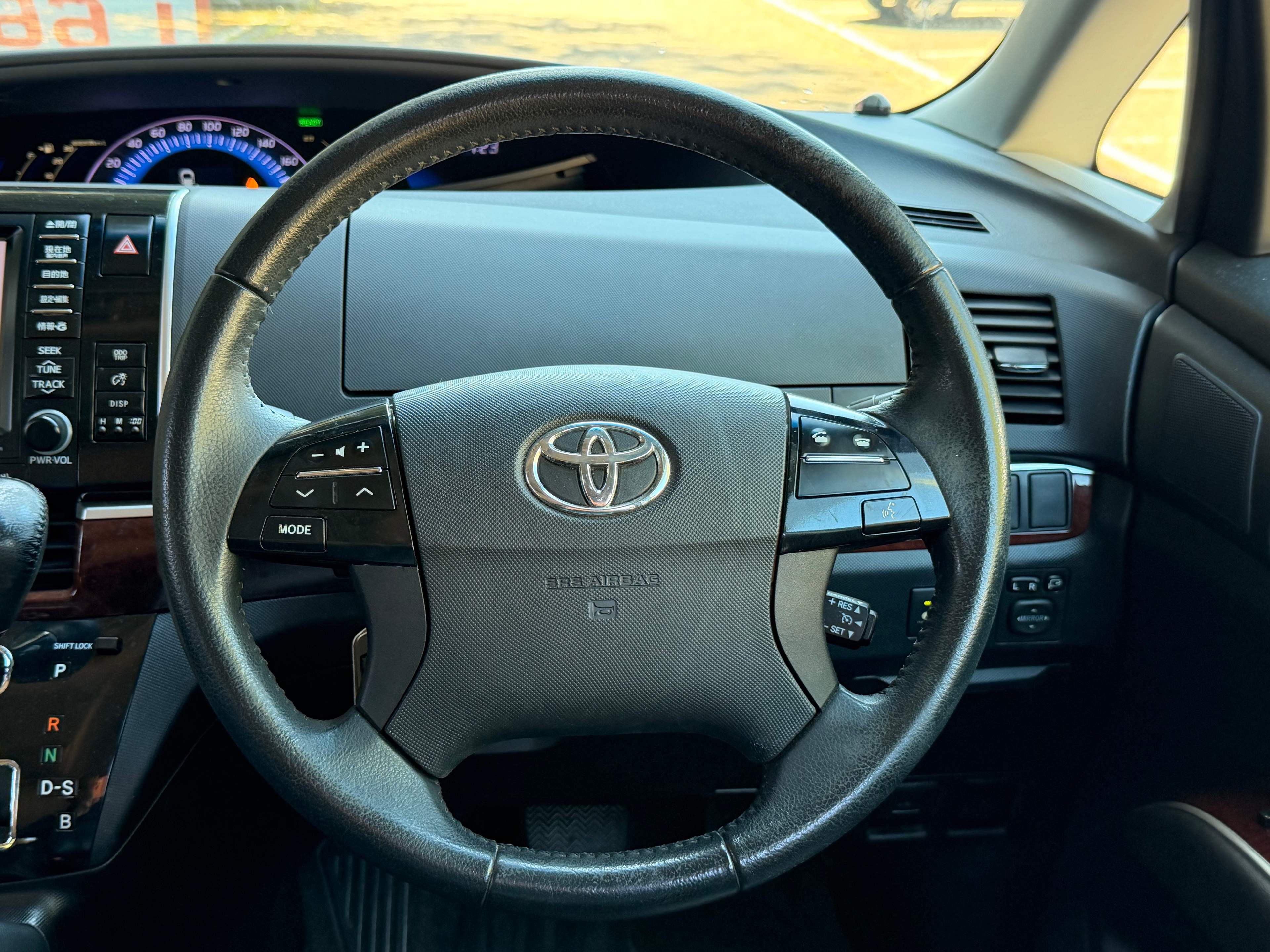 TOYOTA ESTIMA Aeras 2013 – image 9