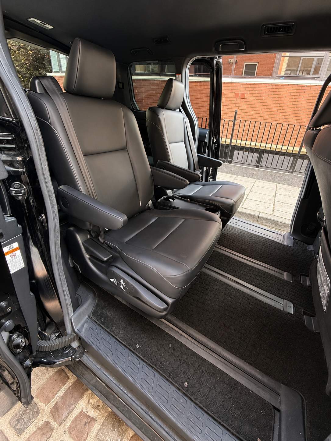 TOYOTA ESQUIRE 1.8 Hybrid 2016 – image 10