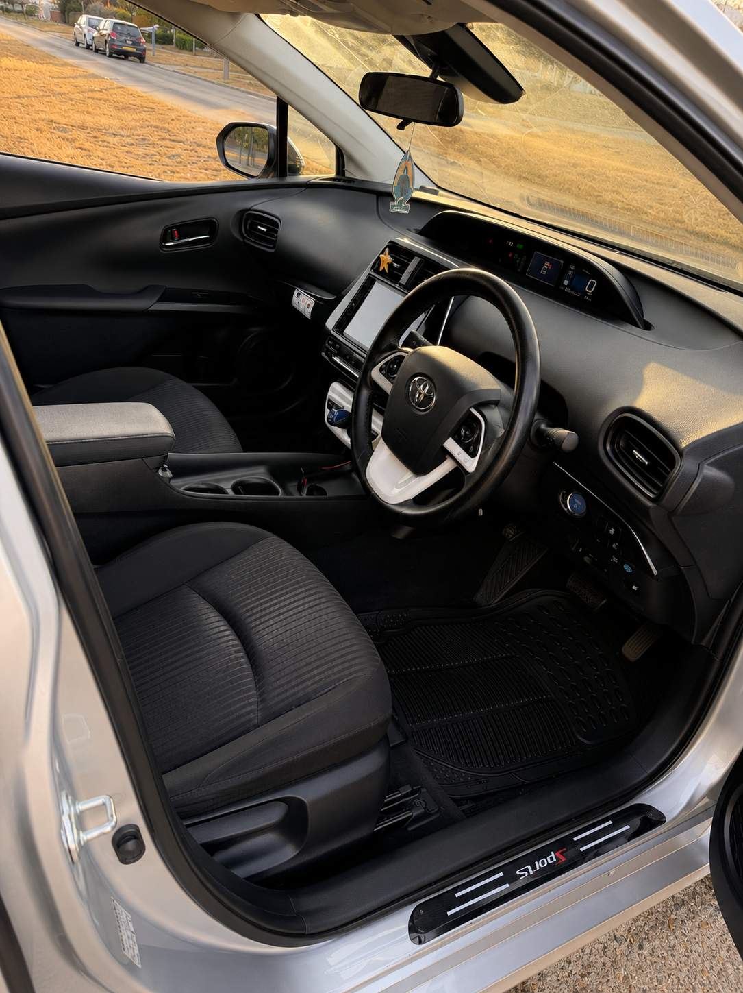 TOYOTA PRIUS 1.8 Hybrid 2017 – image 11