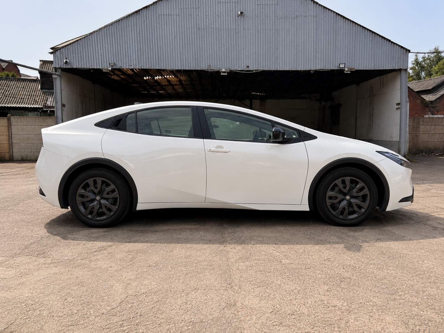 Toyota Prius  (74) Reg 2024 – image 3