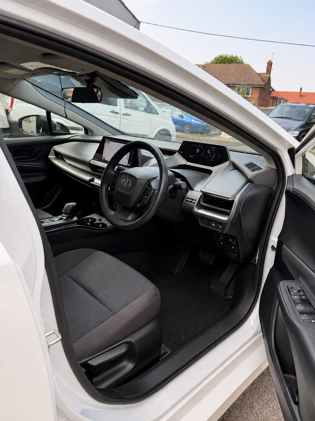 Toyota Prius  (74) Reg 2024 – image 13