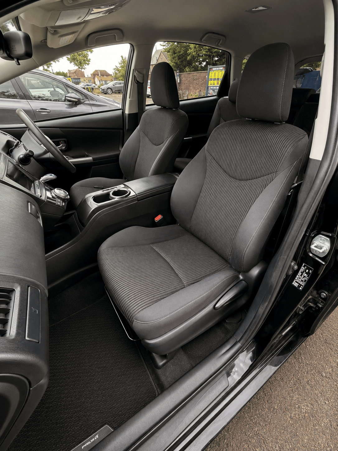 TOYOTA PRIUS PLUS 2016 – image 12