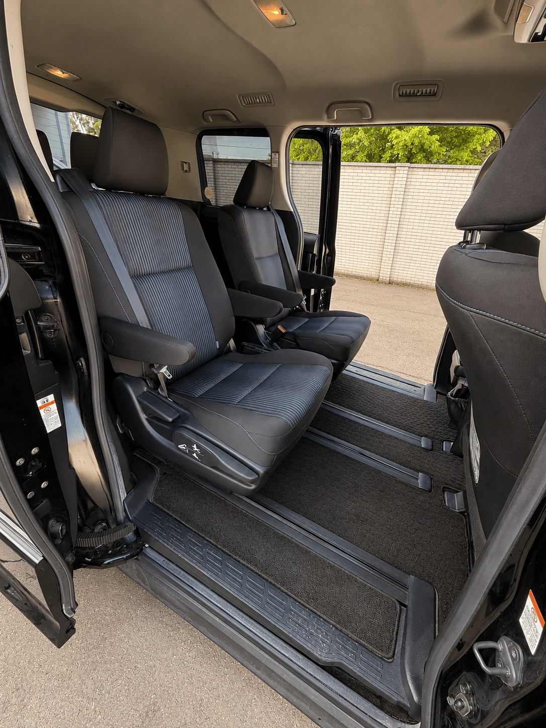 TOYOTA NOAH 2016 – image 9