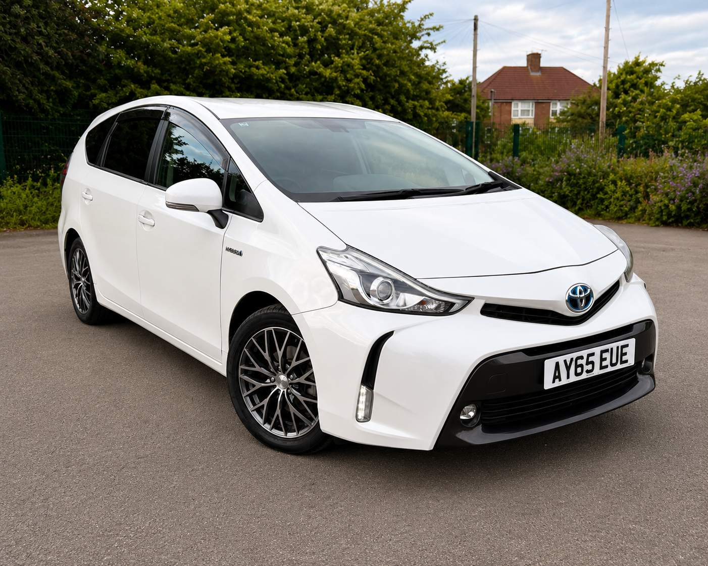 TOYOTA PRIUS PLUS 2015 – image 4