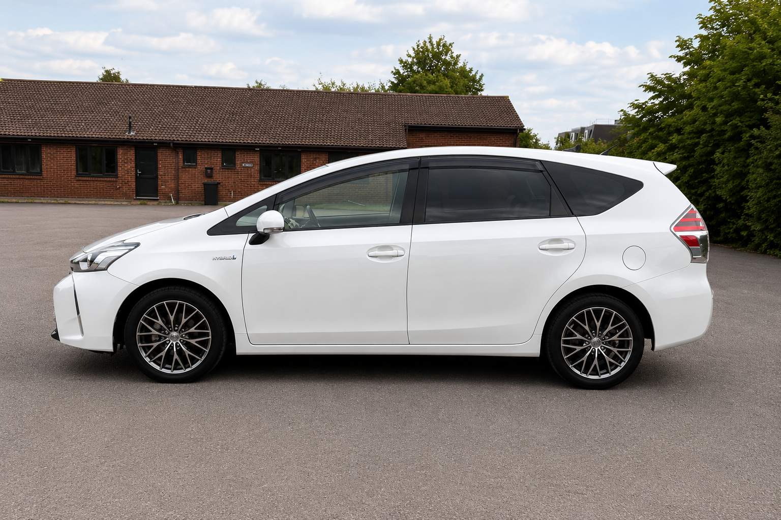 TOYOTA PRIUS PLUS 2015 – image 8