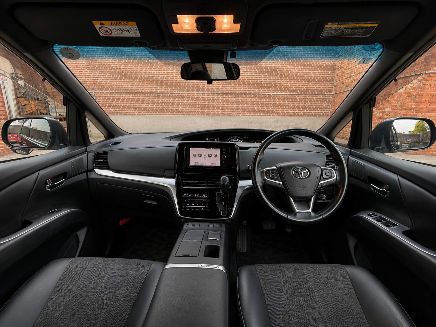 Toyota  Estima hybrid Aeras premium Aeras premium. 2017 – image 13