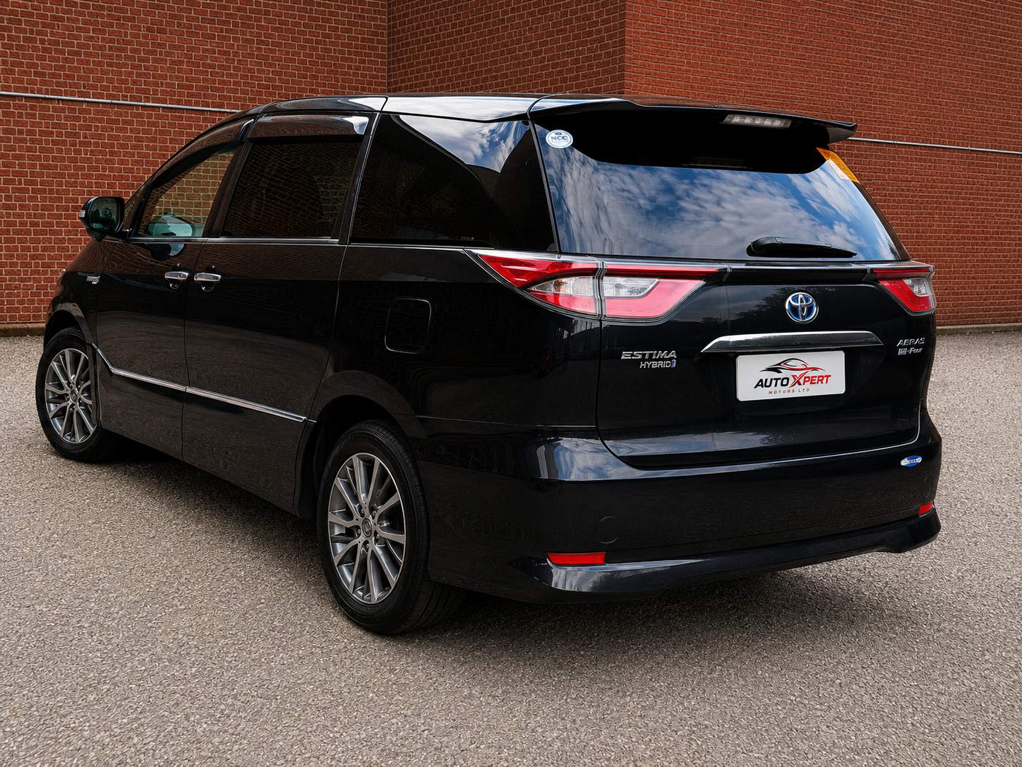 Toyota  Estima hybrid Aeras premium Aeras premium. 2017 – image 5