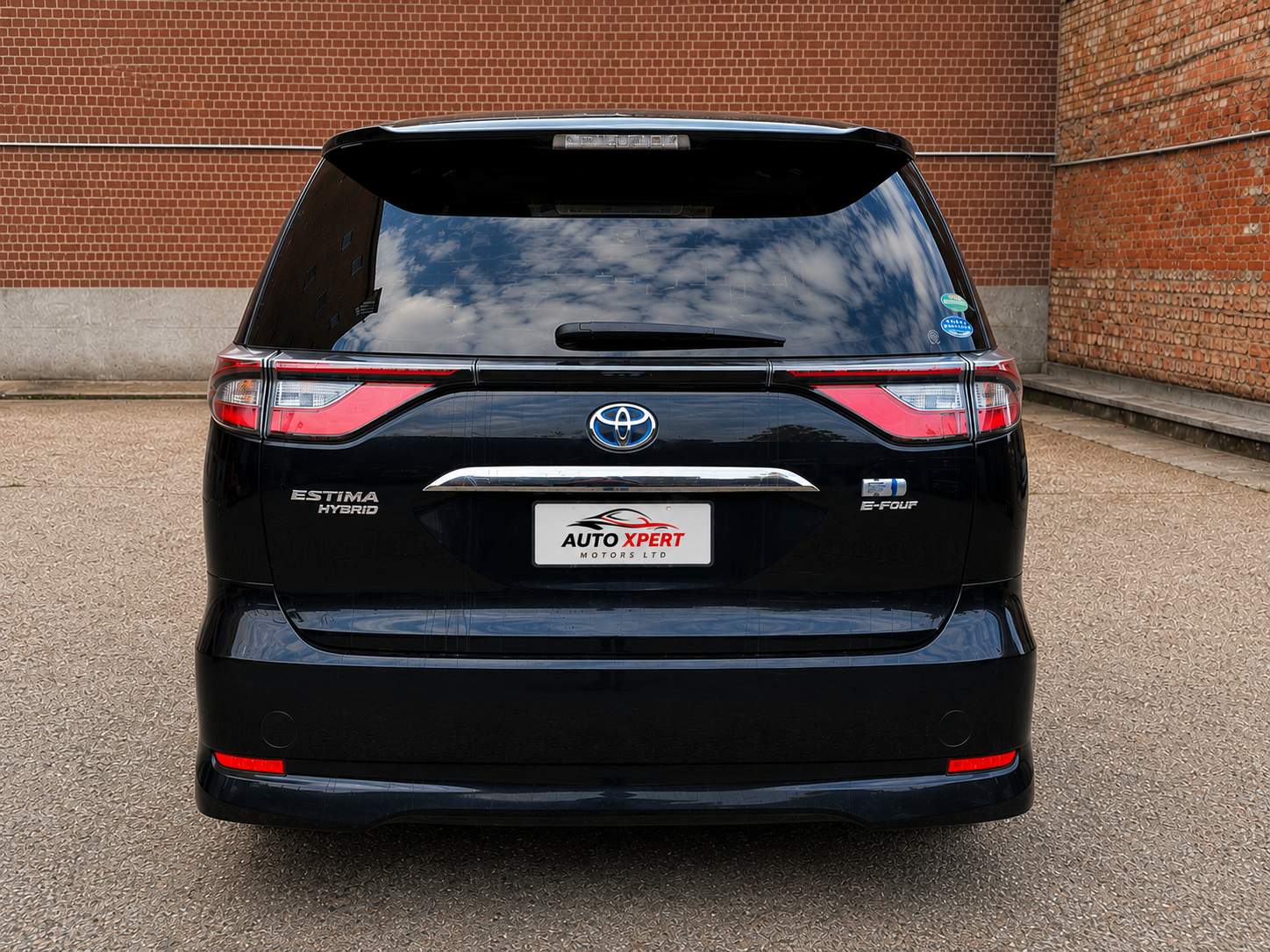 Toyota  Estima hybrid Aeras premium Aeras premium. 2017 – image 4