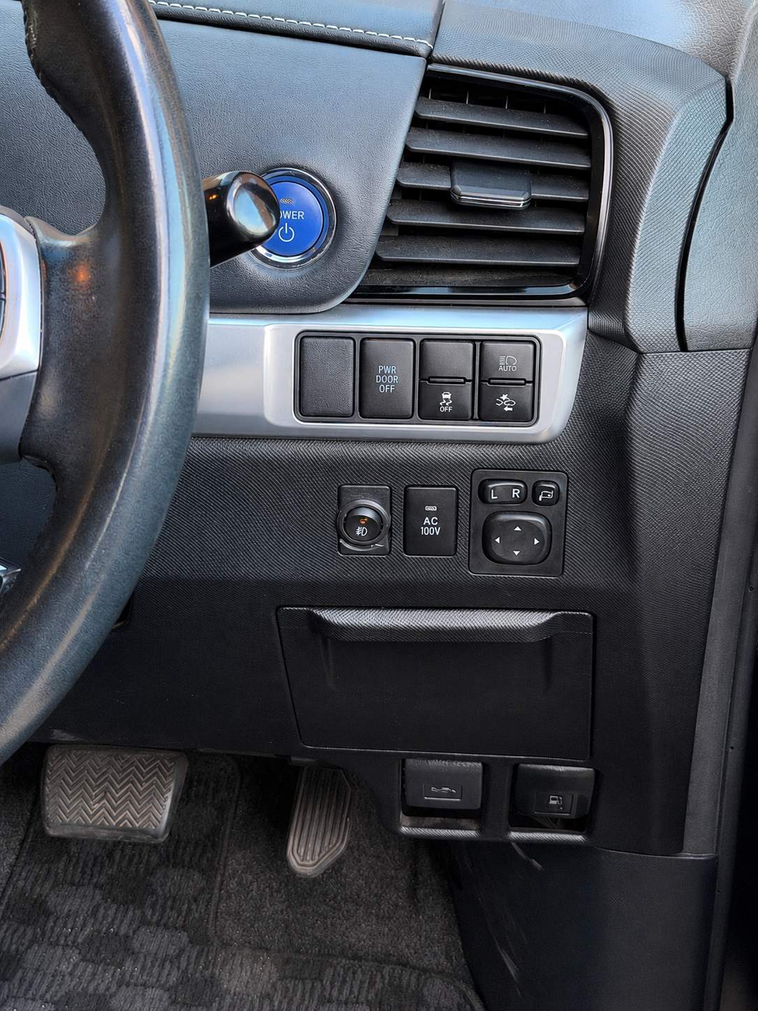 Toyota  Estima hybrid Aeras premium Aeras premium. 2017 – image 16