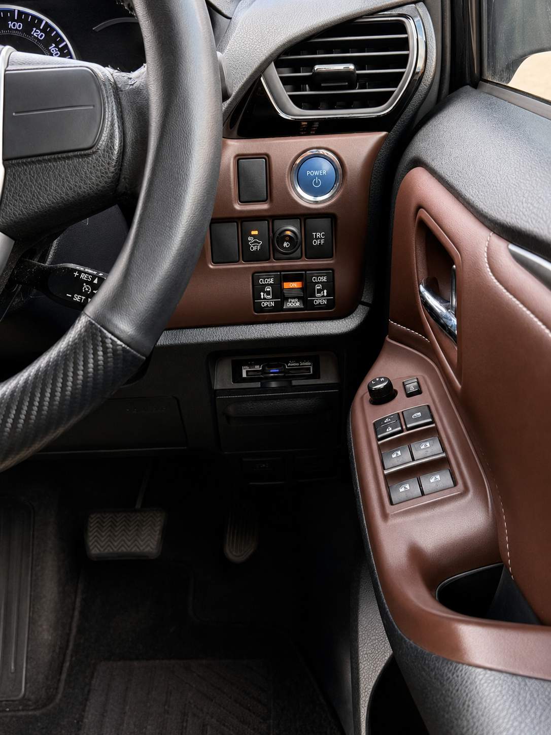TOYOTA ESQUIRE 1.8 Hybrid 2015 – image 15