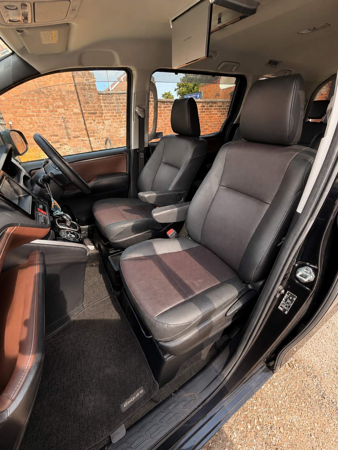 TOYOTA ESQUIRE 1.8 Hybrid 2015 – image 17