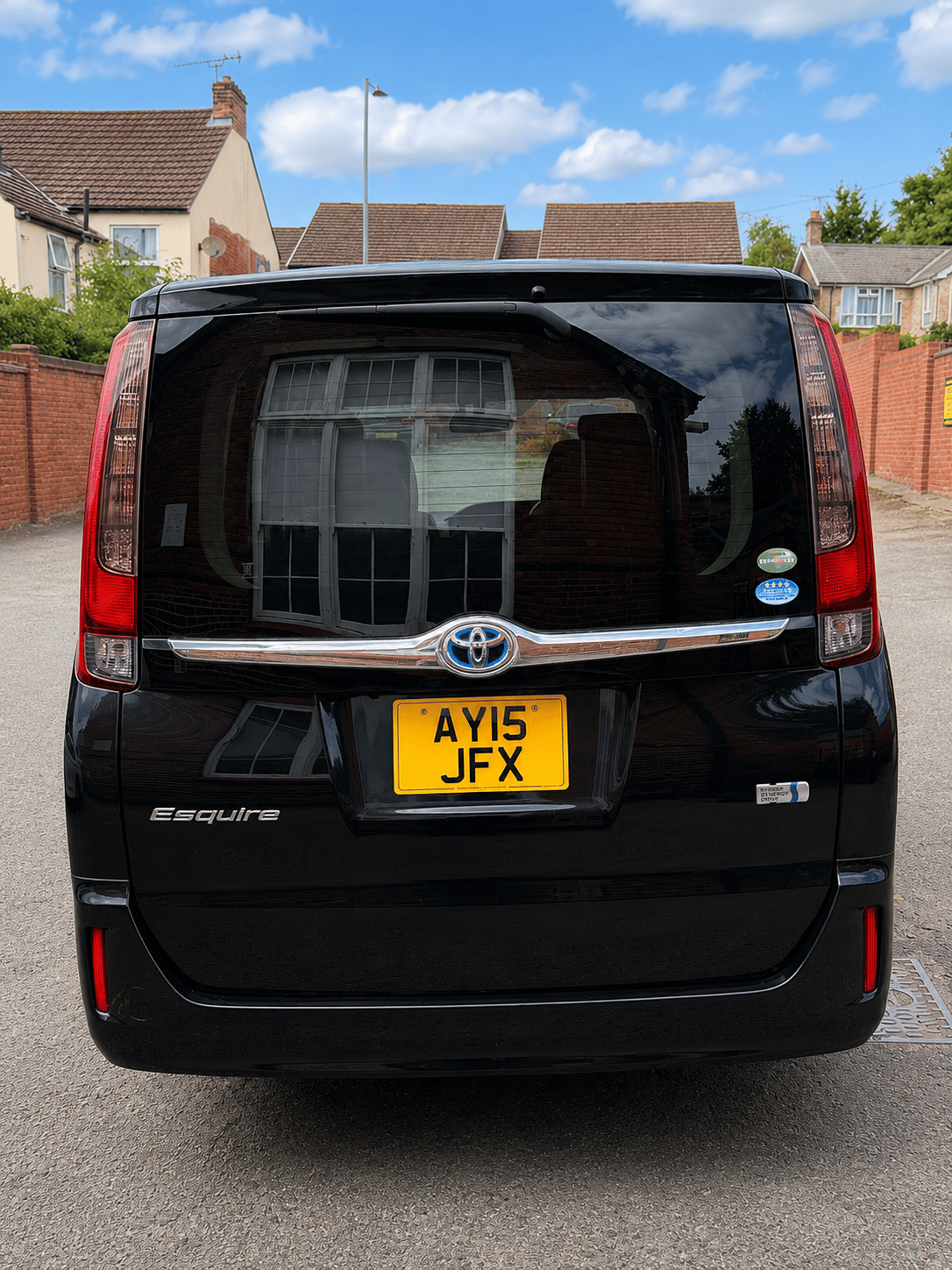 TOYOTA ESQUIRE 1.8 Hybrid 2015 – image 4
