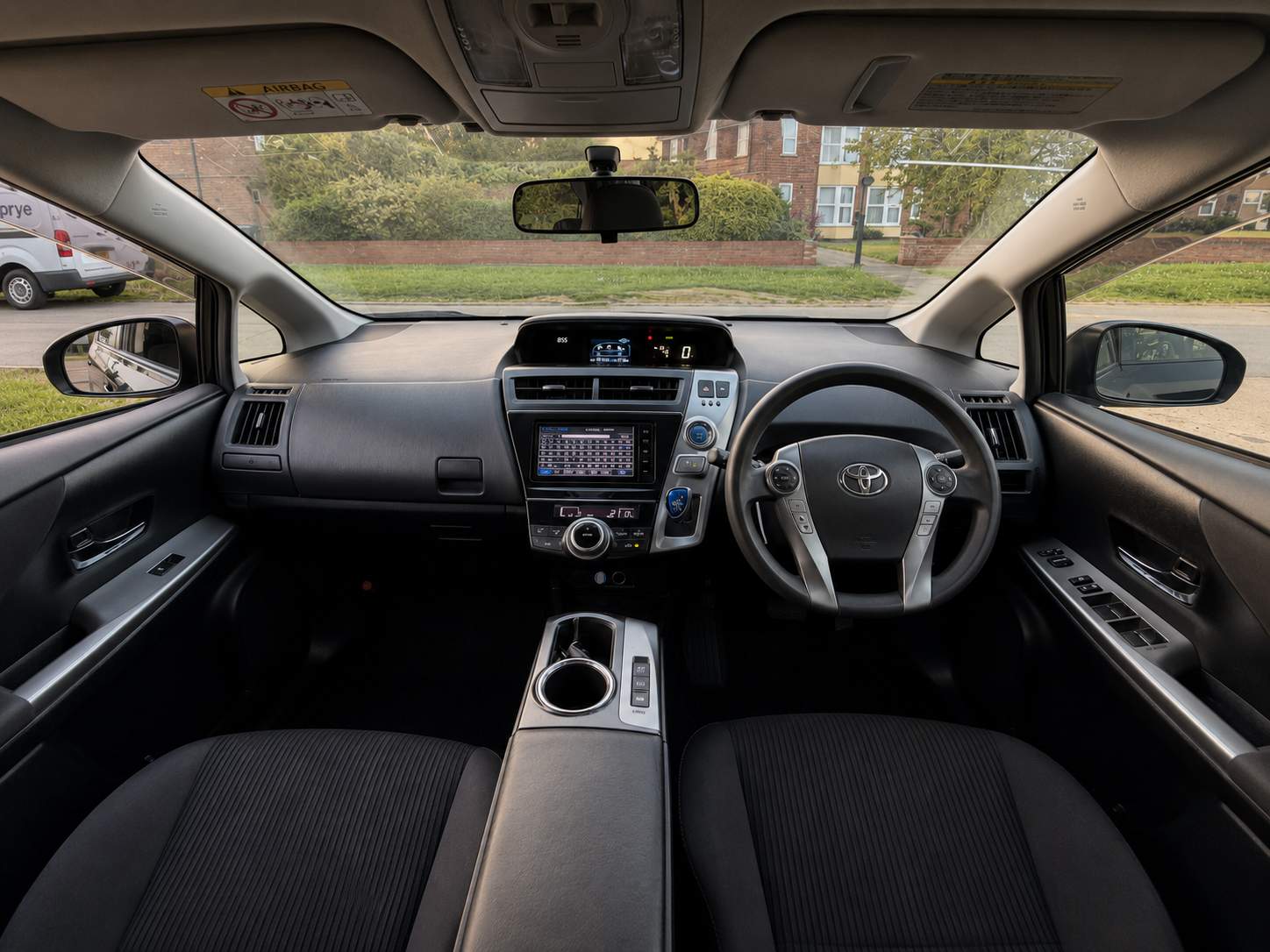 TOYOTA PRIUS PLUS 2015 – image 14