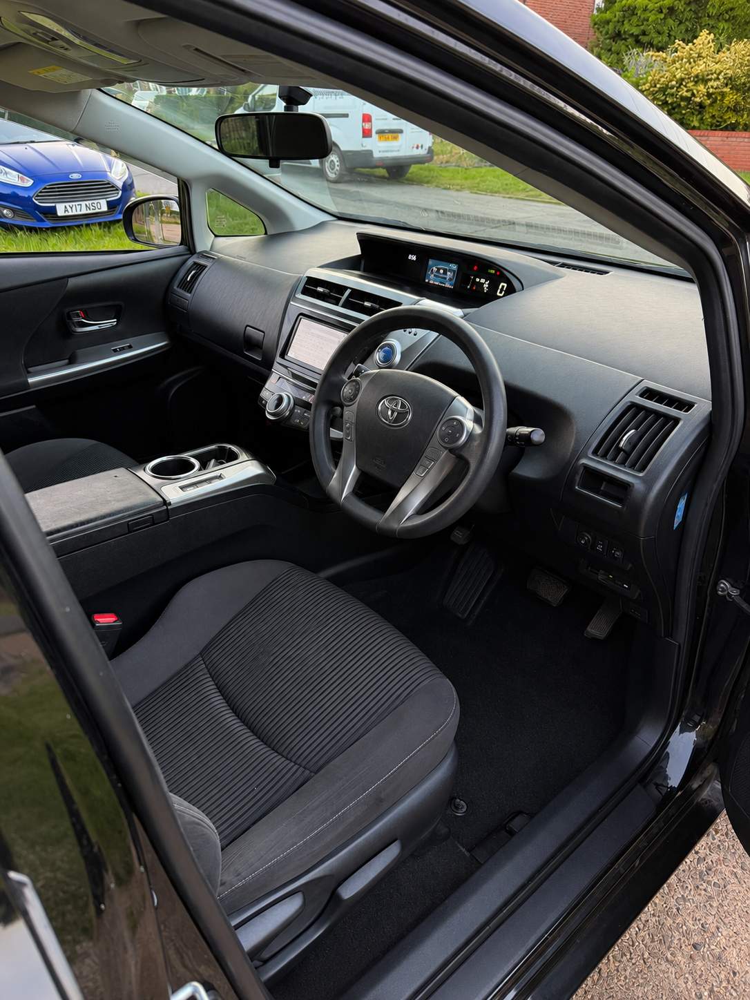 TOYOTA PRIUS PLUS 2015 – image 16