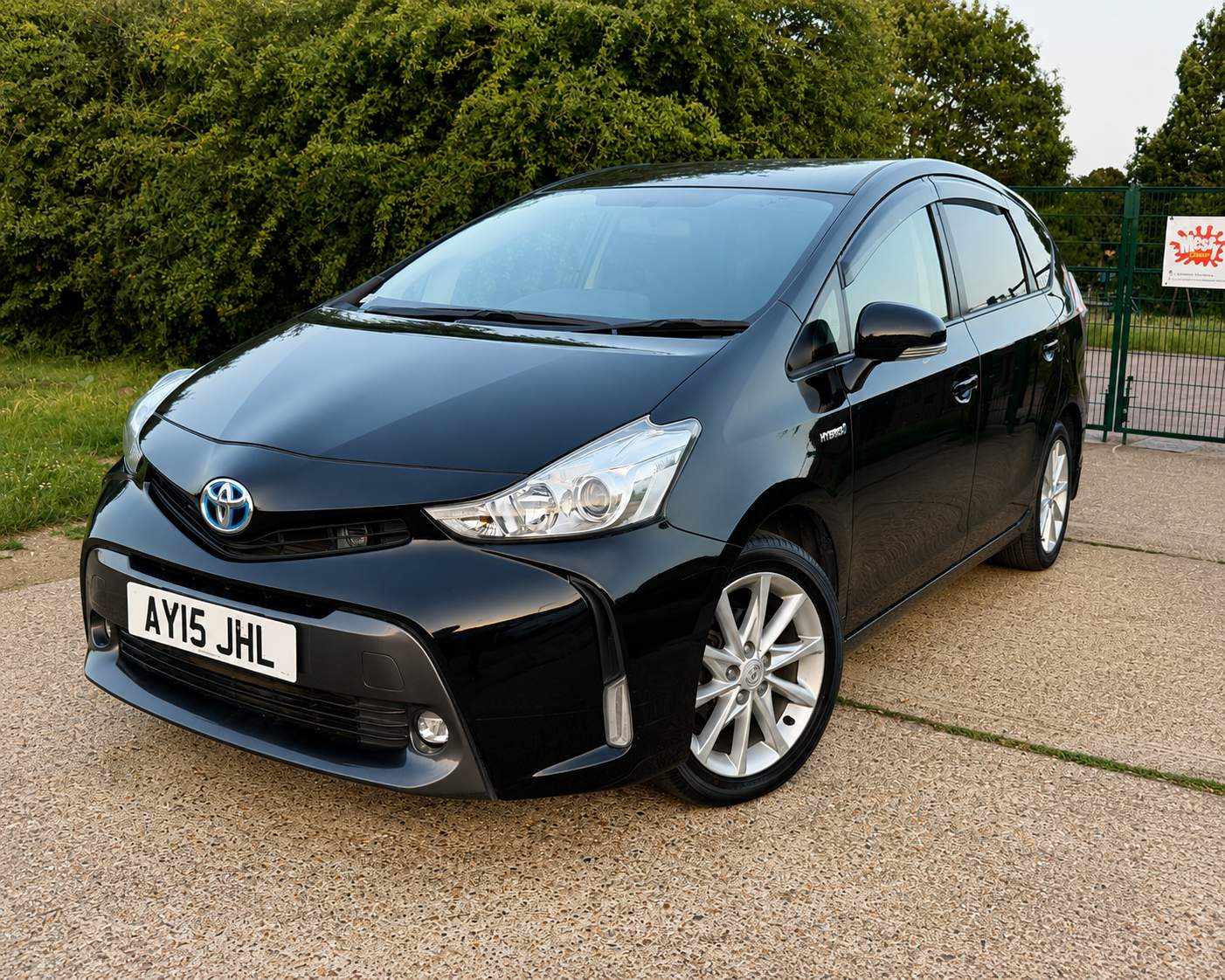 TOYOTA PRIUS PLUS 2015 – image 4