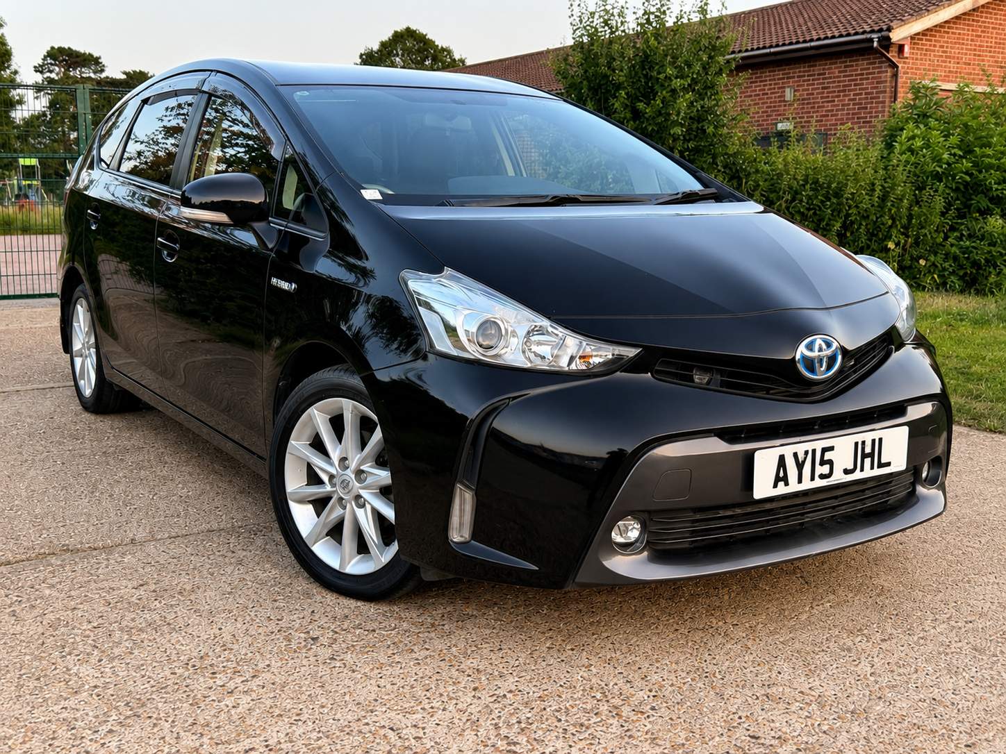 TOYOTA PRIUS PLUS 2015 – image 3