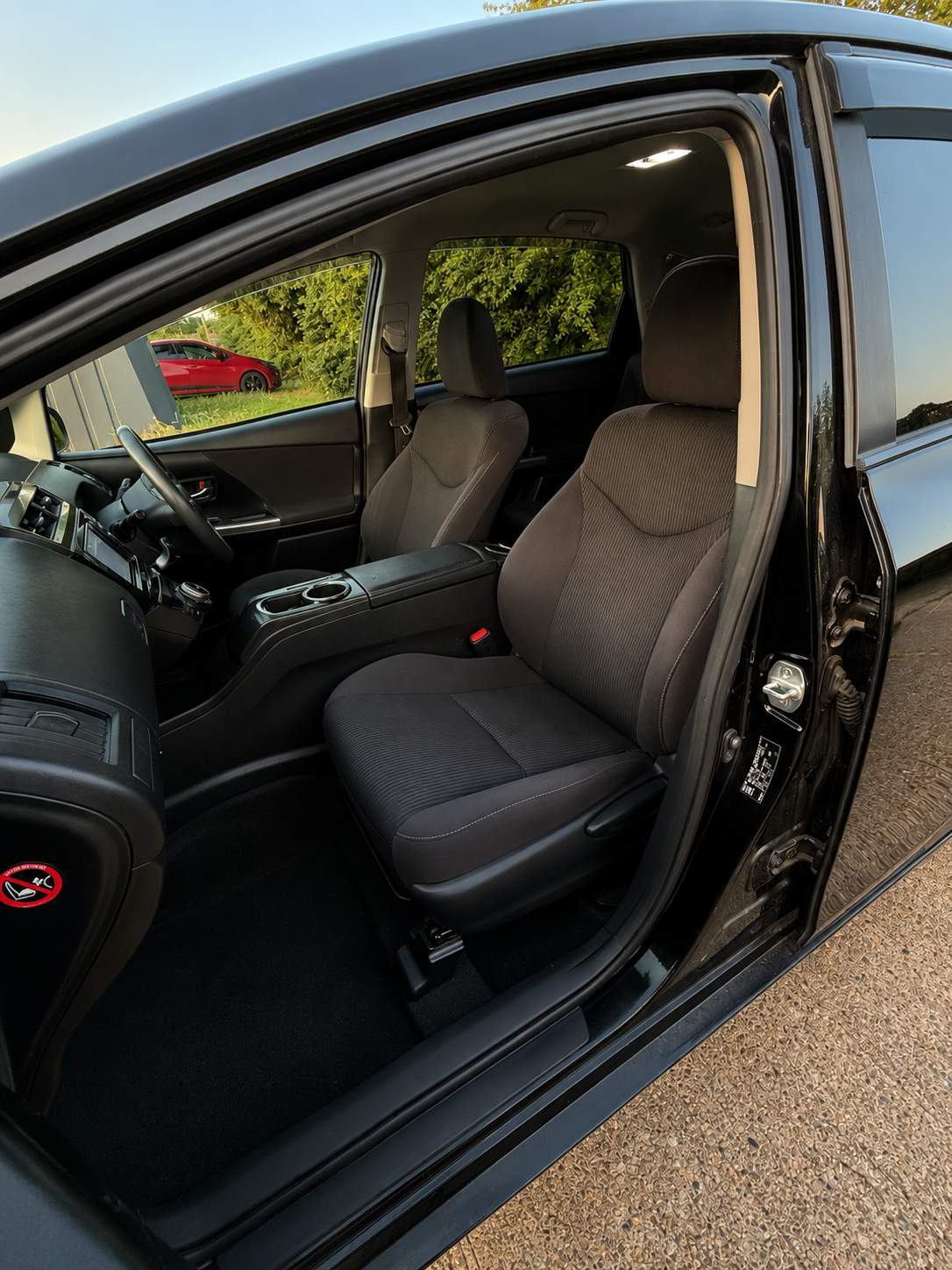 TOYOTA PRIUS PLUS 2015 – image 13