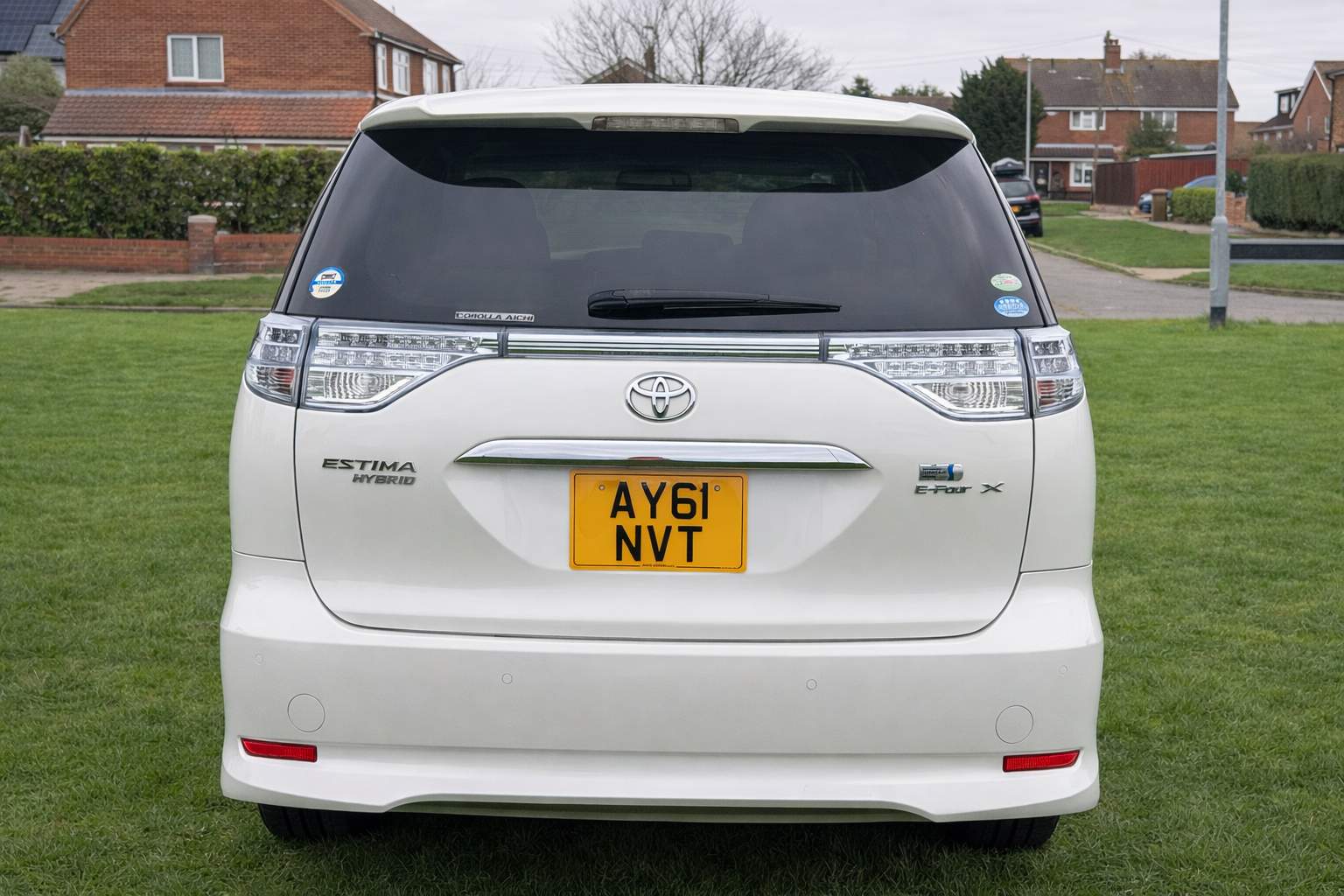 TOYOTA ESTIMA HYBRID 8 SEATER 2012 – image 6