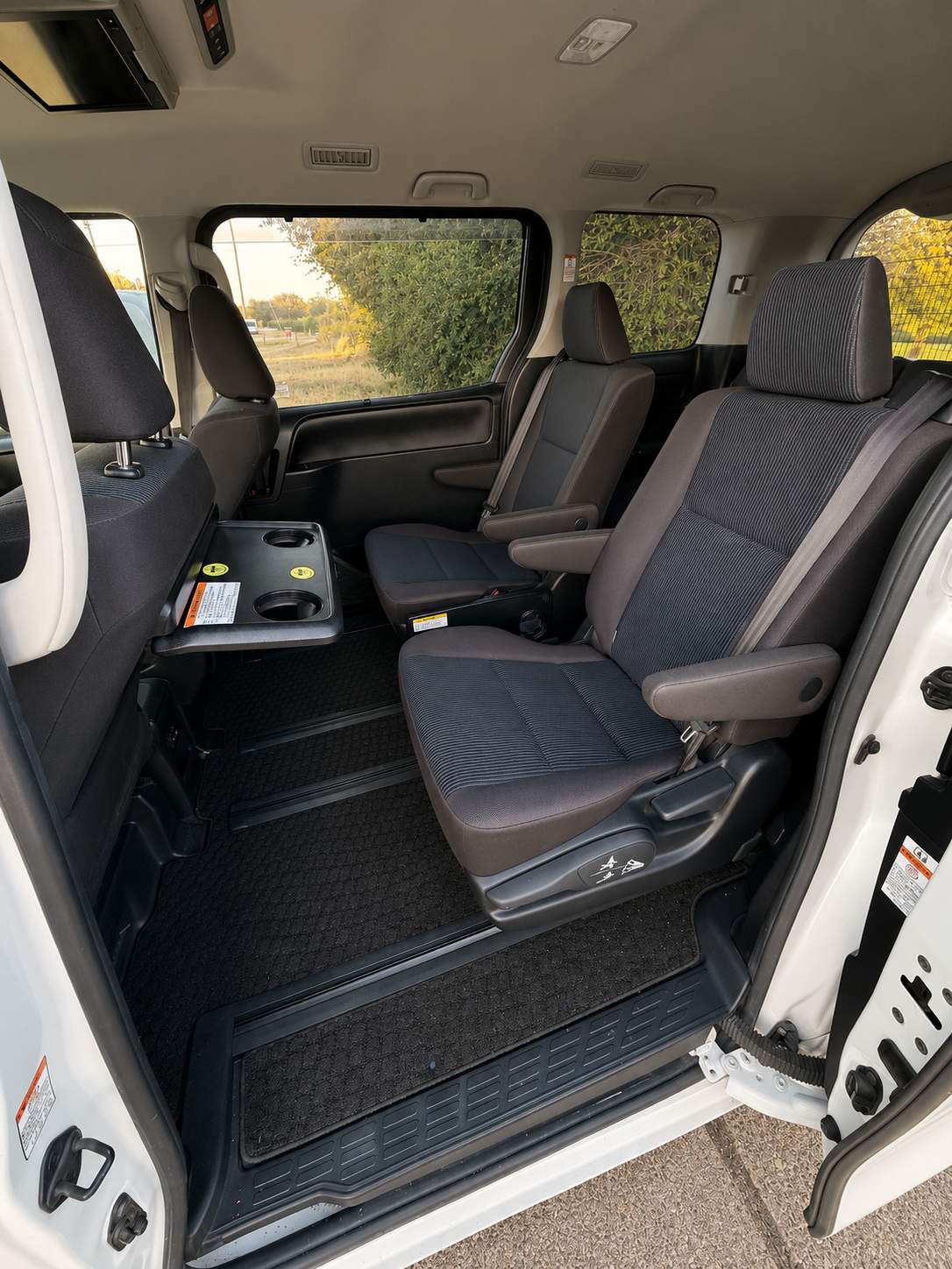 Toyota  Noah  2018 – image 12