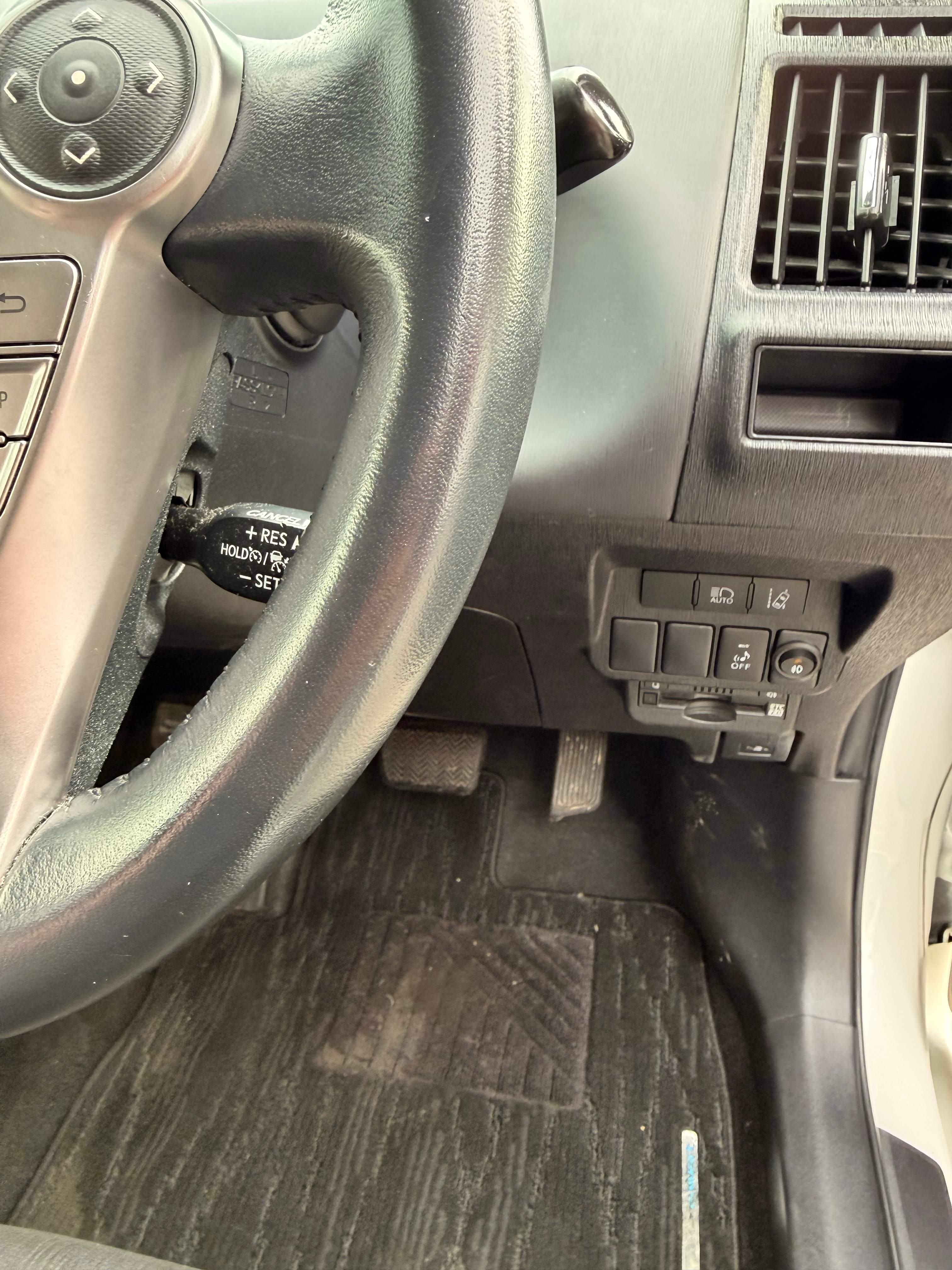 TOYOTA PRIUS PLUS G package (excel) 2018 – image 17