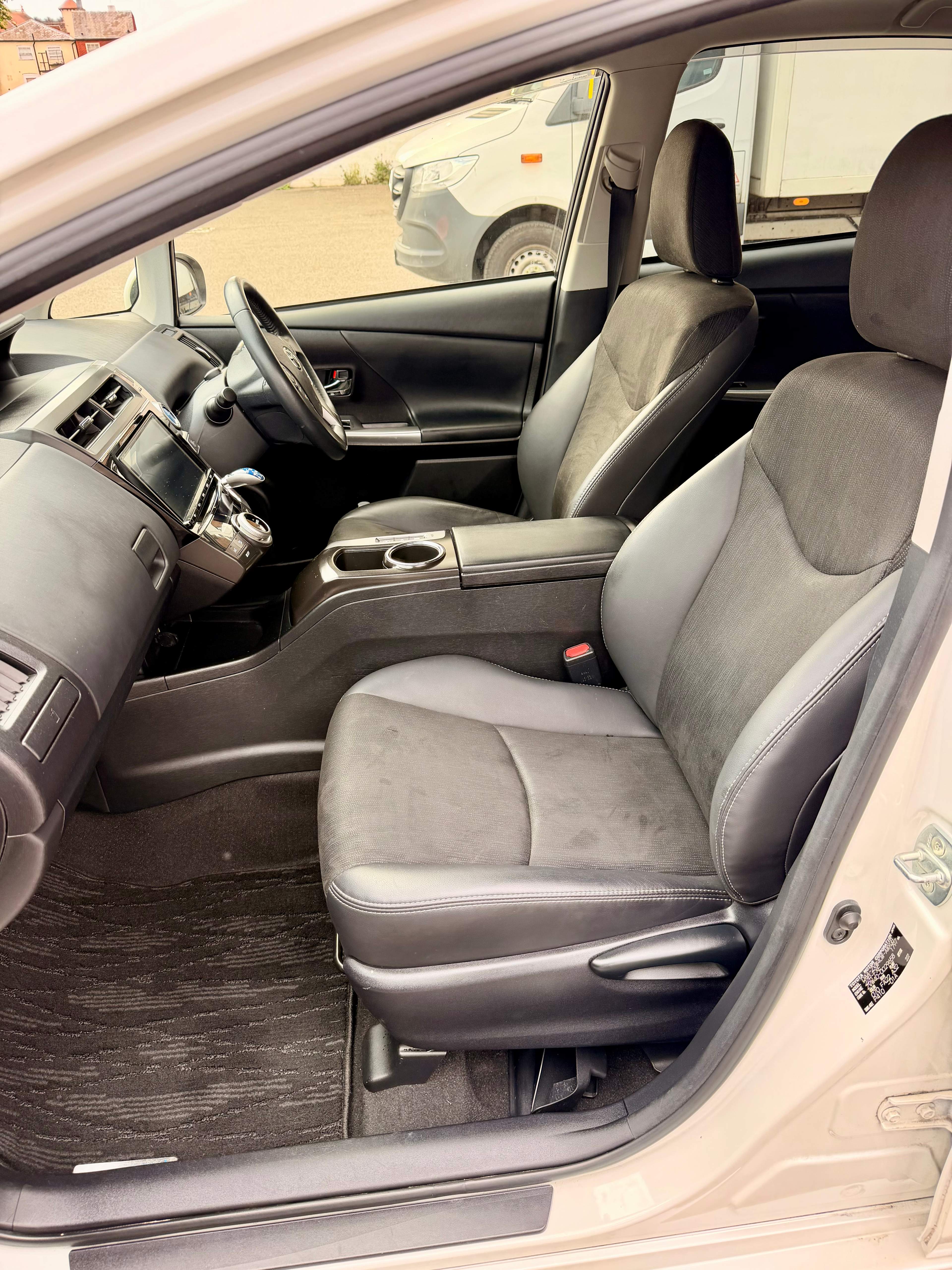 TOYOTA PRIUS PLUS G package (excel) 2018 – image 10
