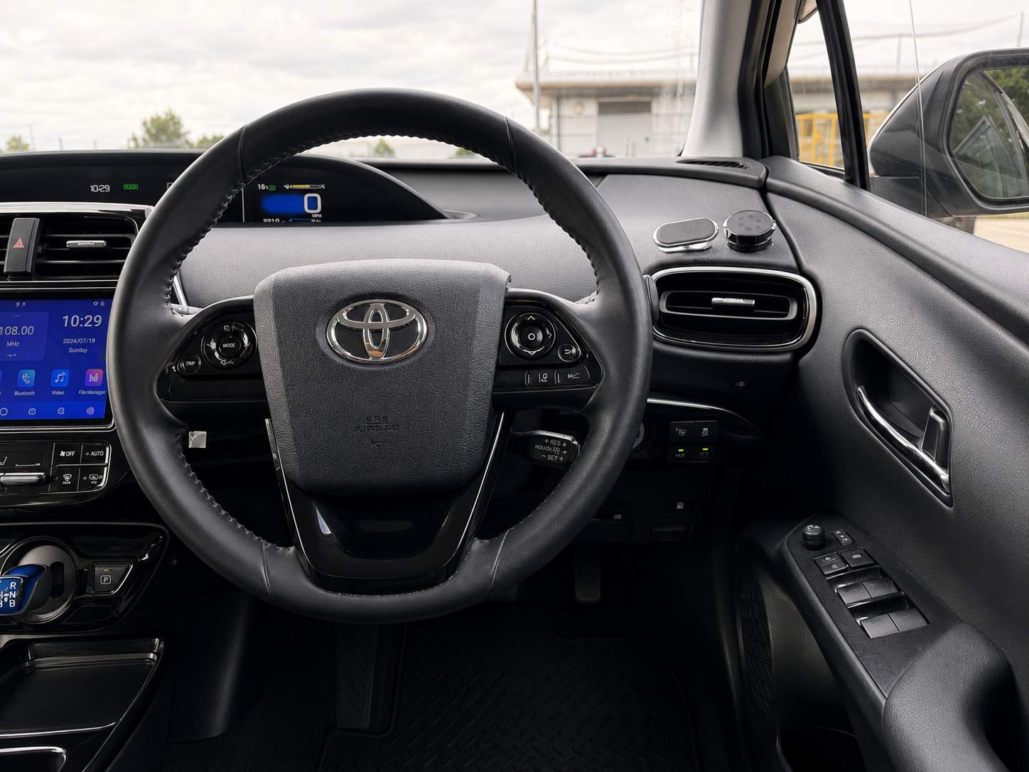 TOYOTA PRIUS A premium 2019 – image 10