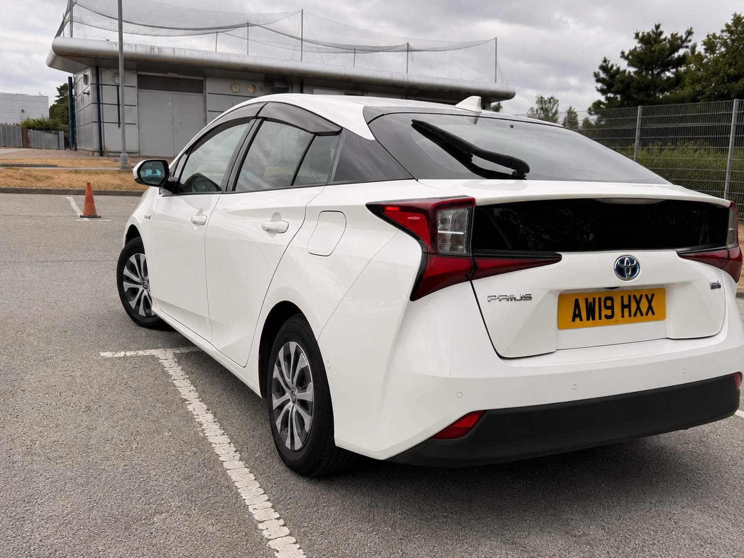 TOYOTA PRIUS A premium 2019 – image 7