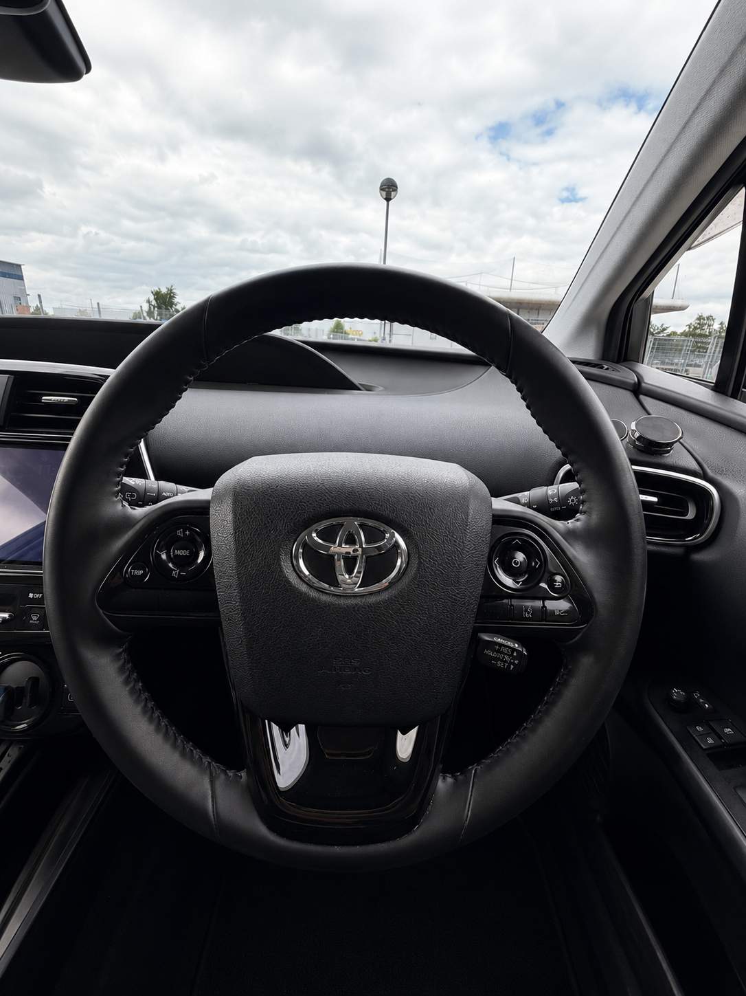 TOYOTA PRIUS A premium 2019 – image 12